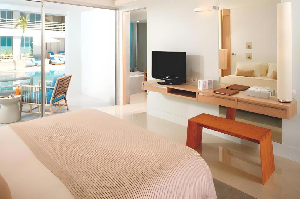 Ramada By Wyndham Phuket Southsea Hotel Karon Екстериор снимка