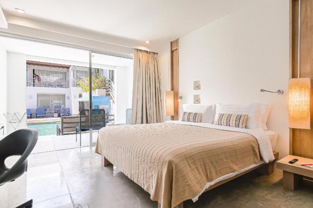Ramada By Wyndham Phuket Southsea Hotel Karon Екстериор снимка