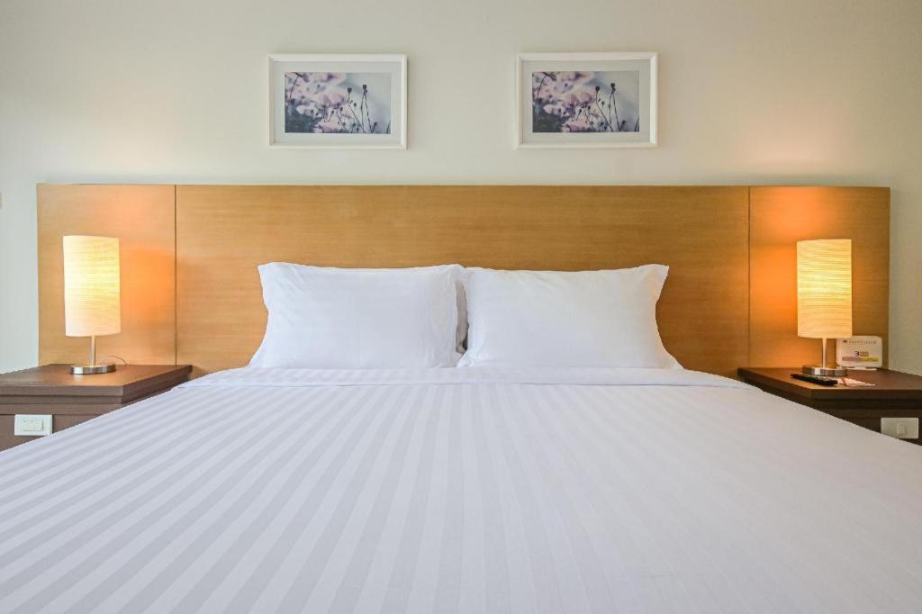 Ramada By Wyndham Phuket Southsea Hotel Karon Екстериор снимка