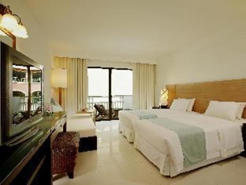 Ramada By Wyndham Phuket Southsea Hotel Karon Екстериор снимка