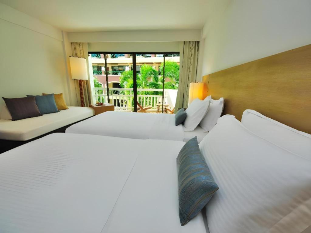 Ramada By Wyndham Phuket Southsea Hotel Karon Екстериор снимка