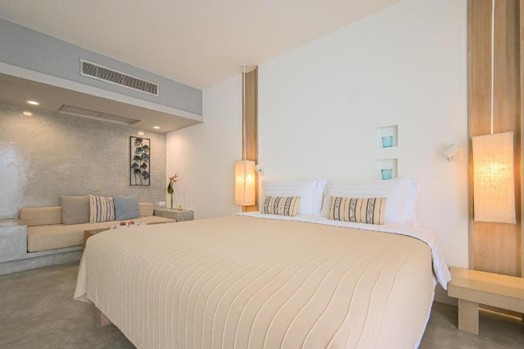Ramada By Wyndham Phuket Southsea Hotel Karon Екстериор снимка