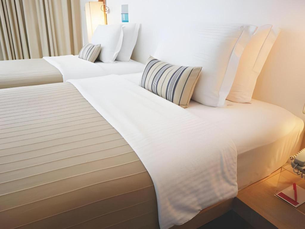 Ramada By Wyndham Phuket Southsea Hotel Karon Екстериор снимка