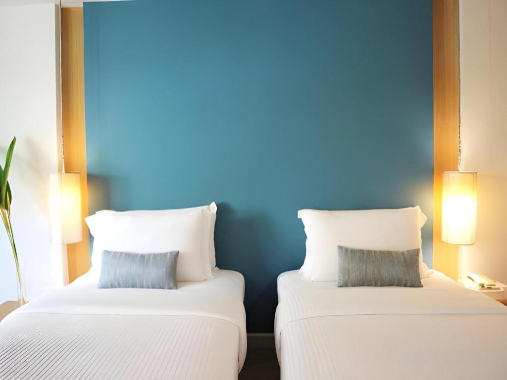 Ramada By Wyndham Phuket Southsea Hotel Karon Екстериор снимка