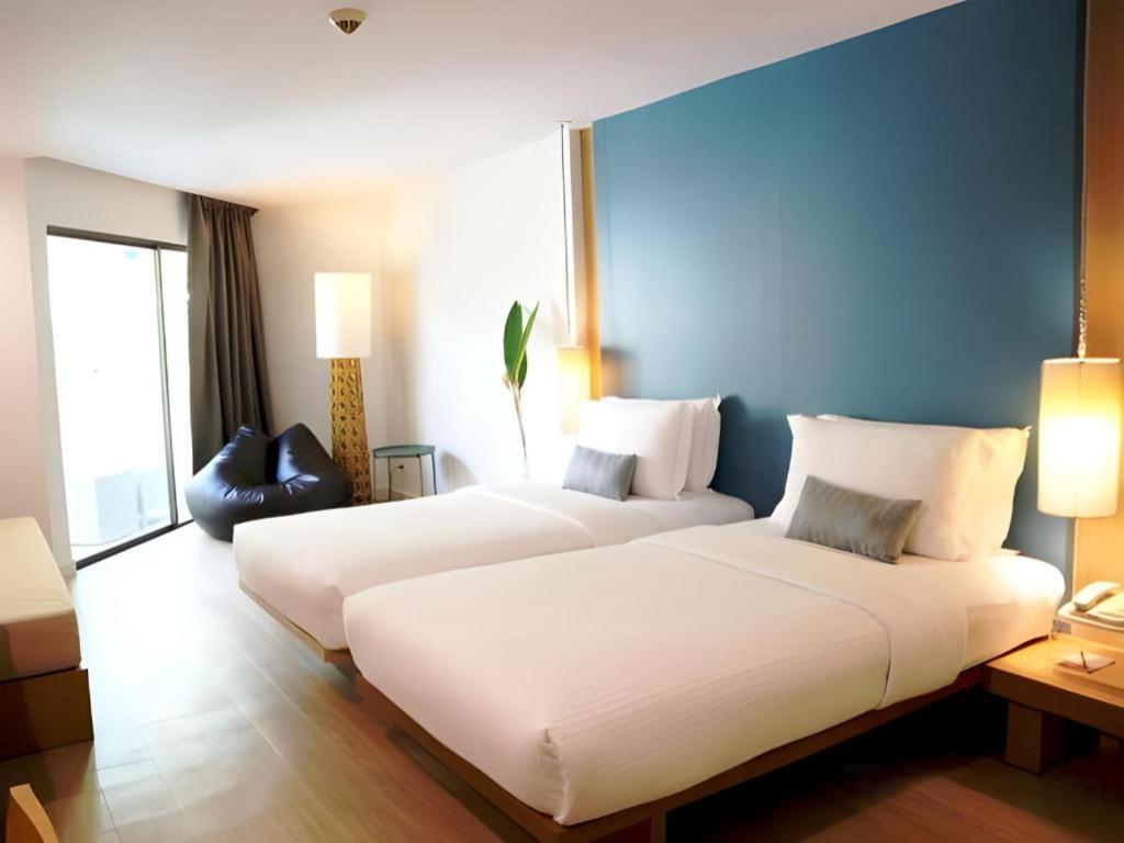 Ramada By Wyndham Phuket Southsea Hotel Karon Екстериор снимка