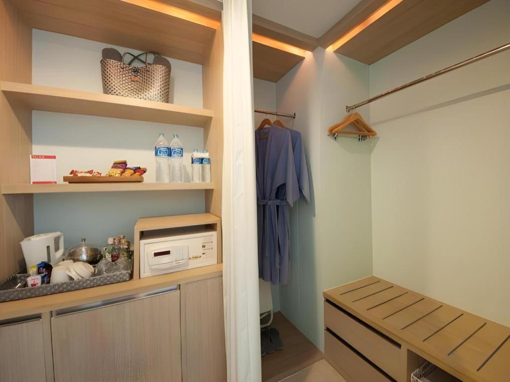 Ramada By Wyndham Phuket Southsea Hotel Karon Екстериор снимка